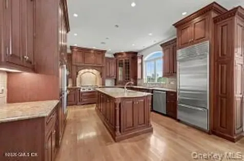 52 Francis Lane Greenwich CT 06831