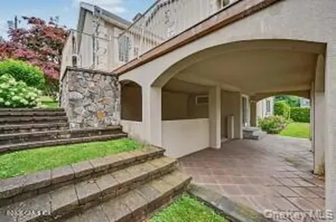 52 Francis Lane Greenwich CT 06831