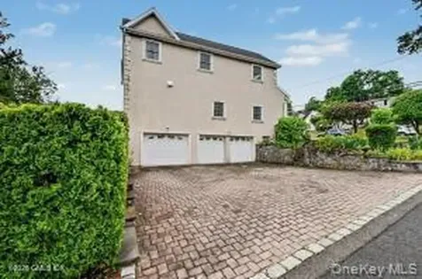52 Francis Lane Greenwich CT 06831