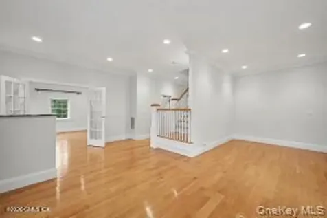 52 Francis Lane Greenwich CT 06831