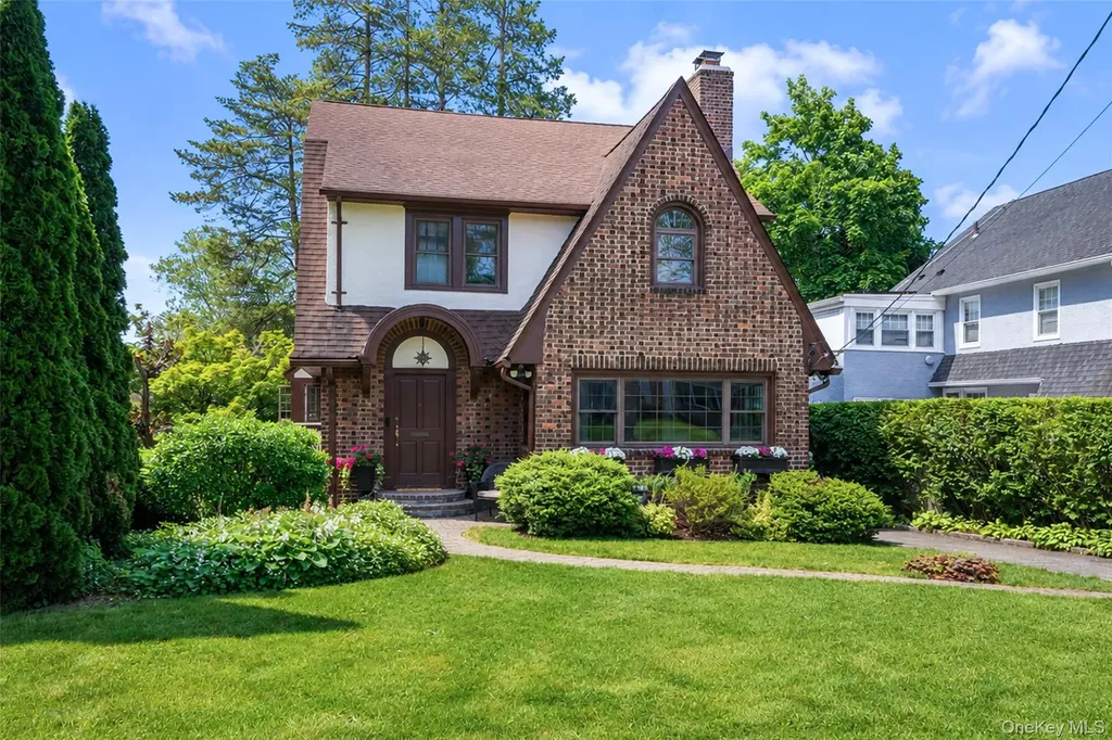 17 Bonnett Avenue Larchmont NY 10538