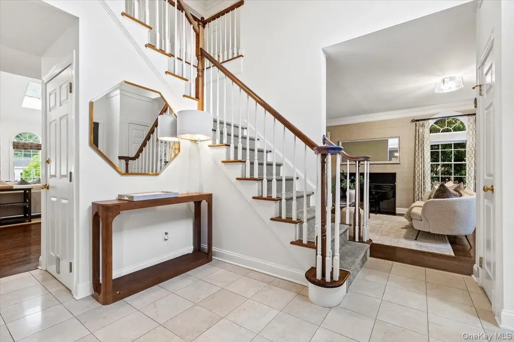 32 Rolling Ridge Road White Plains NY 10605