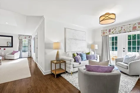 32 Rolling Ridge Road White Plains NY 10605