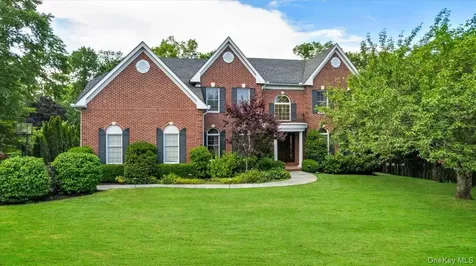 32 Rolling Ridge Road White Plains NY 10605