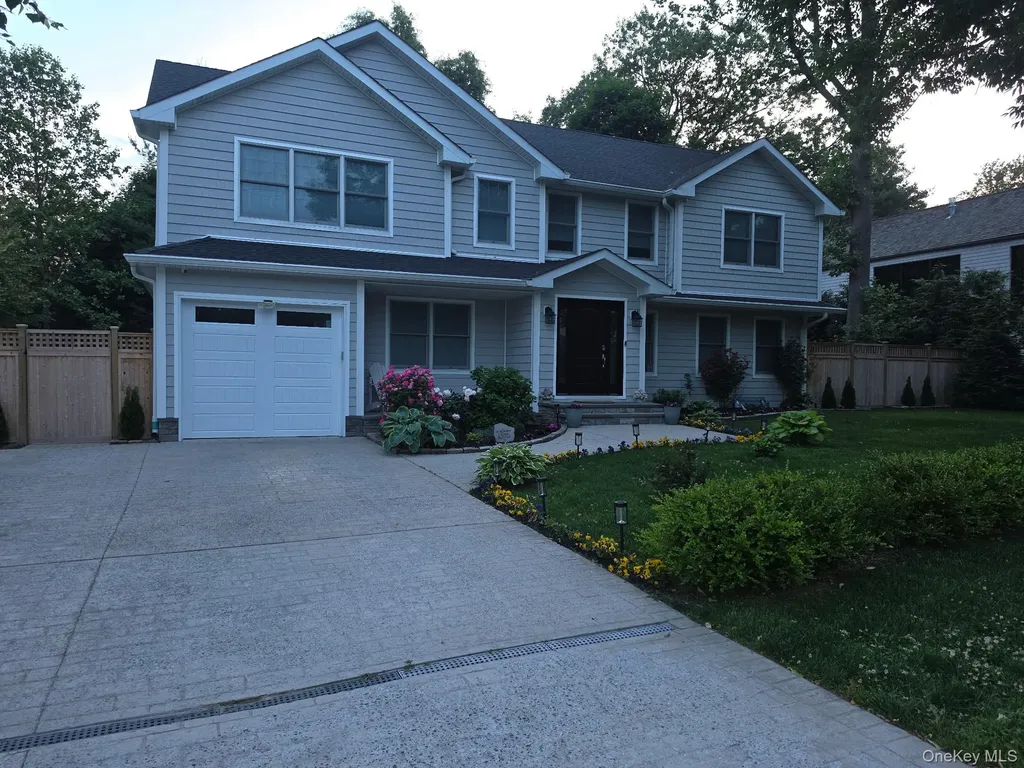 124 Glenlawn Avenue Sea Cliff NY 11579