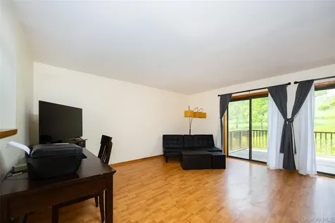 7604 Chelsea Cove N Hopewell Junction NY 12533