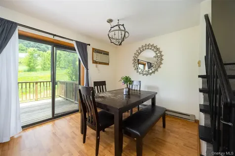 7604 Chelsea Cove N Hopewell Junction NY 12533