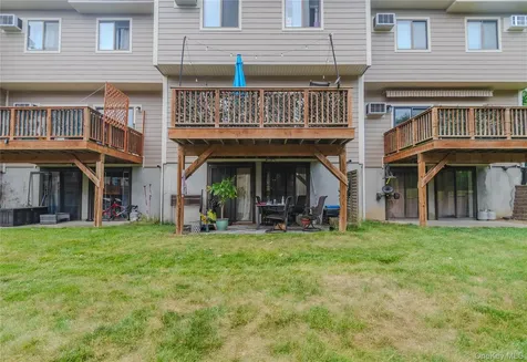 6702 Chelsea Cove N Hopewell Junction NY 12533