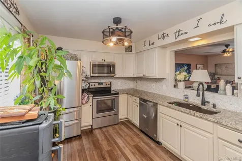 6702 Chelsea Cove N Hopewell Junction NY 12533