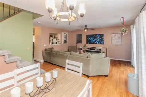 6702 Chelsea Cove N Hopewell Junction NY 12533