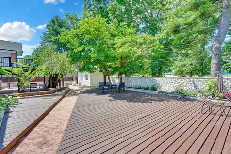 33 Country Village Lane Manhasset Hills NY 11040