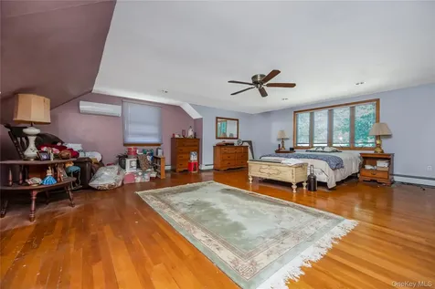 42 Buchanan Avenue Amity Harbor NY 11701