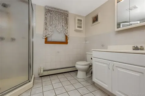 42 Buchanan Avenue Amity Harbor NY 11701