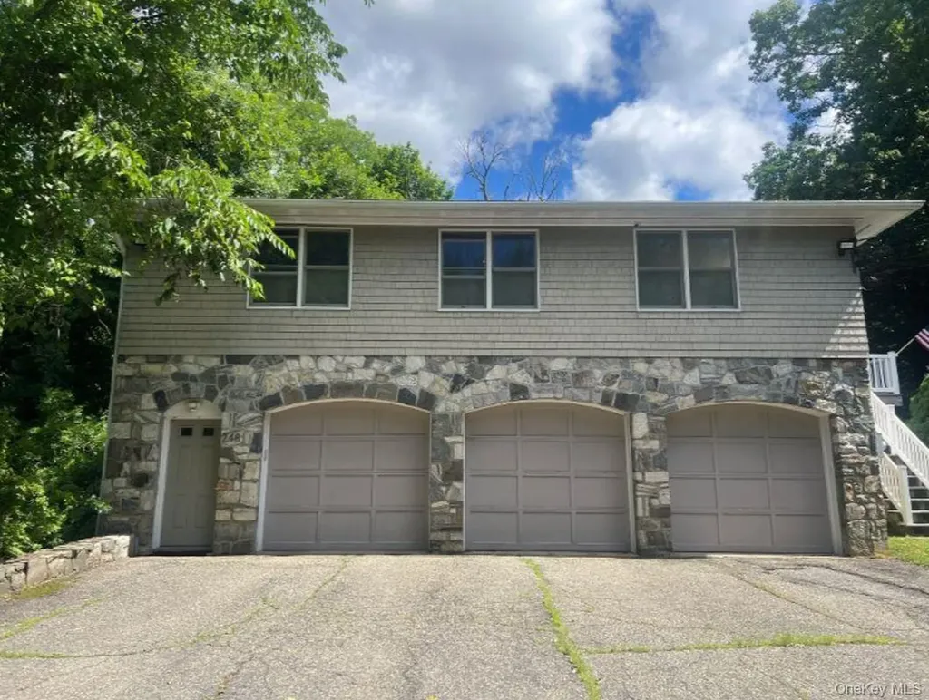 248 W Lake Boulevard Mahopac NY 10541