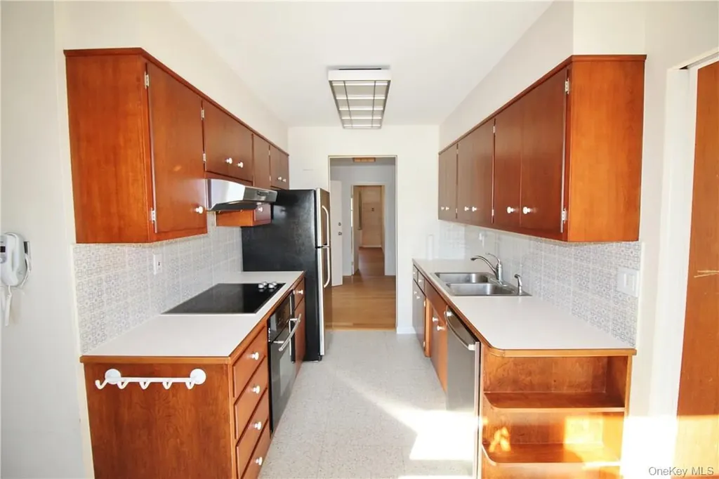 248 W Lake Boulevard Mahopac NY 10541