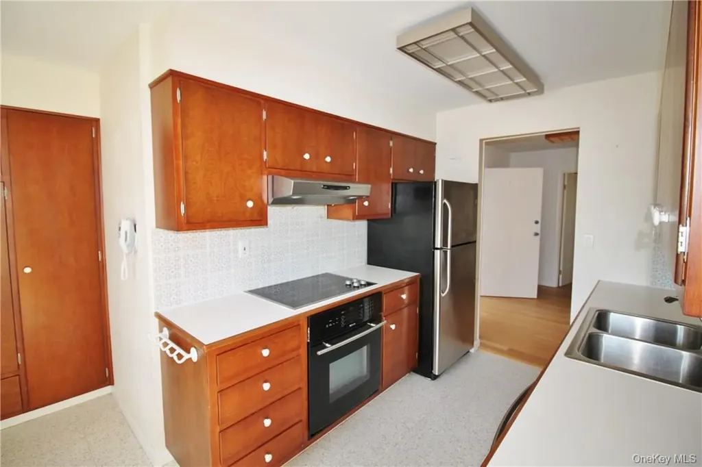 248 W Lake Boulevard Mahopac NY 10541