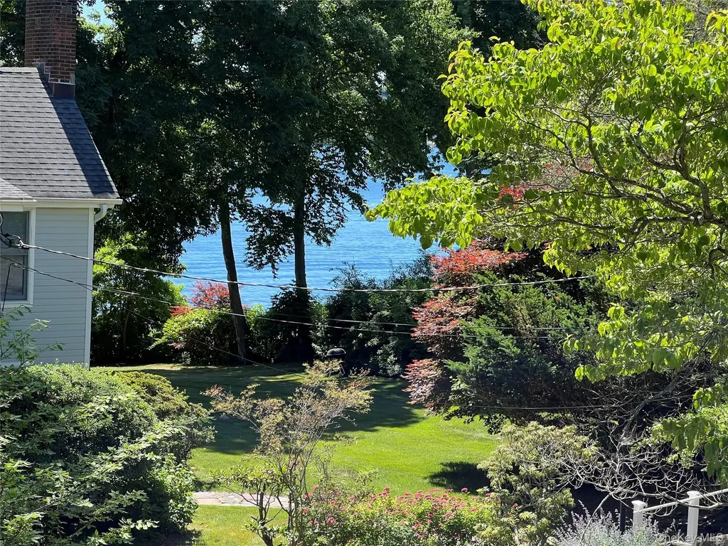 248 W Lake Boulevard Mahopac NY 10541