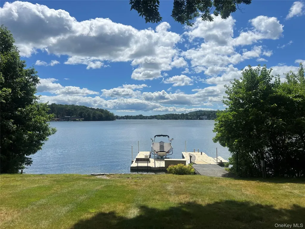 248 W Lake Boulevard Mahopac NY 10541