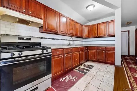 10932 156th Street Jamaica NY 11433