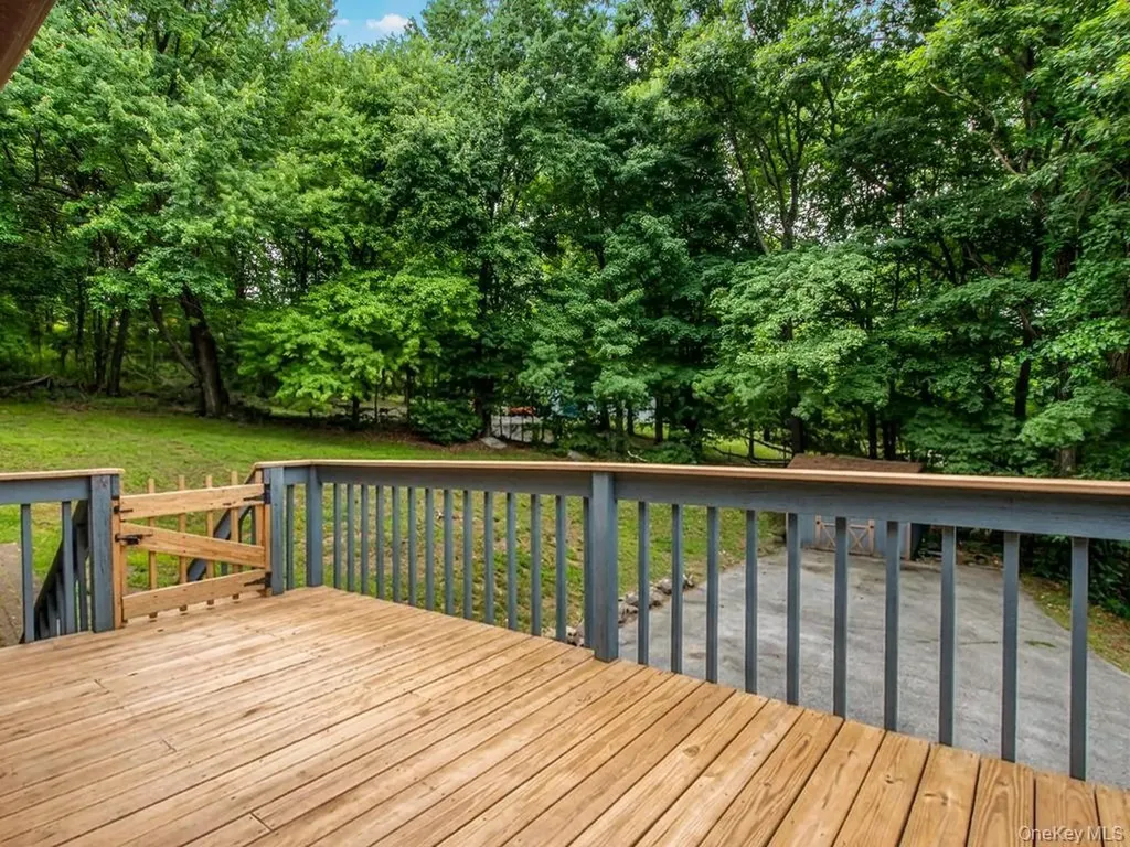 20 Ernst Road Cortlandt Manor NY 10567