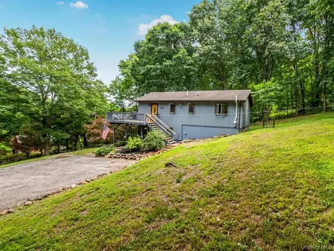 20 Ernst Road Cortlandt Manor NY 10567