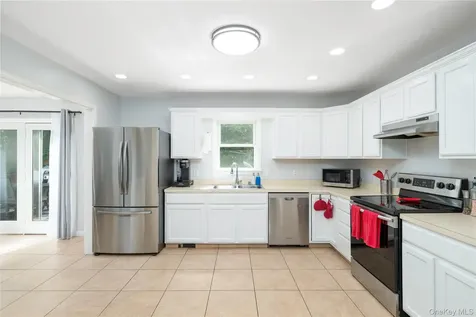22 Elm Road Lake Peekskill NY 10537