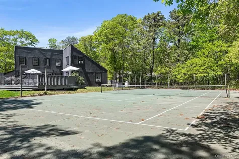 12 North Quarter Road Westhampton NY 11977