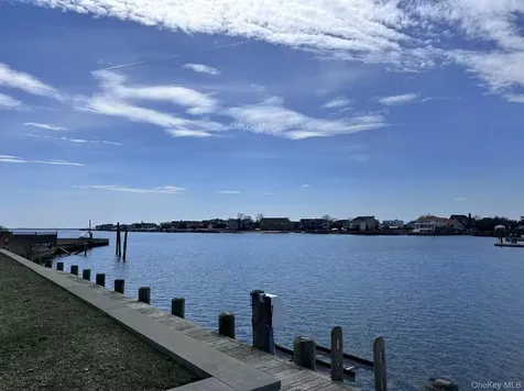 Massapequa NY 11758