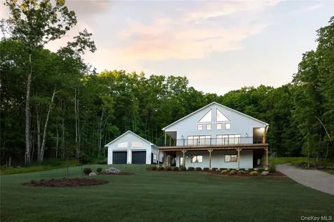 91 Lenni Lenape Road Narrowsburg NY 12726