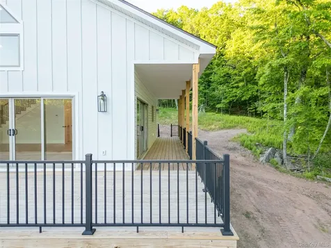 91 Lenni Lenape Road Narrowsburg NY 12726