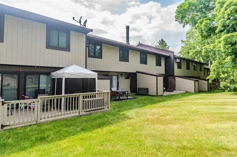 1505 Chelsea Cove S Hopewell Junction NY 12533