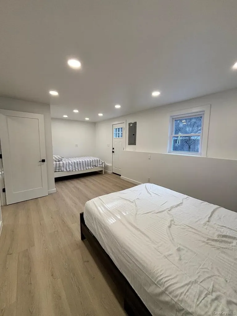 791 Longview Avenue North Woodmere NY 11581