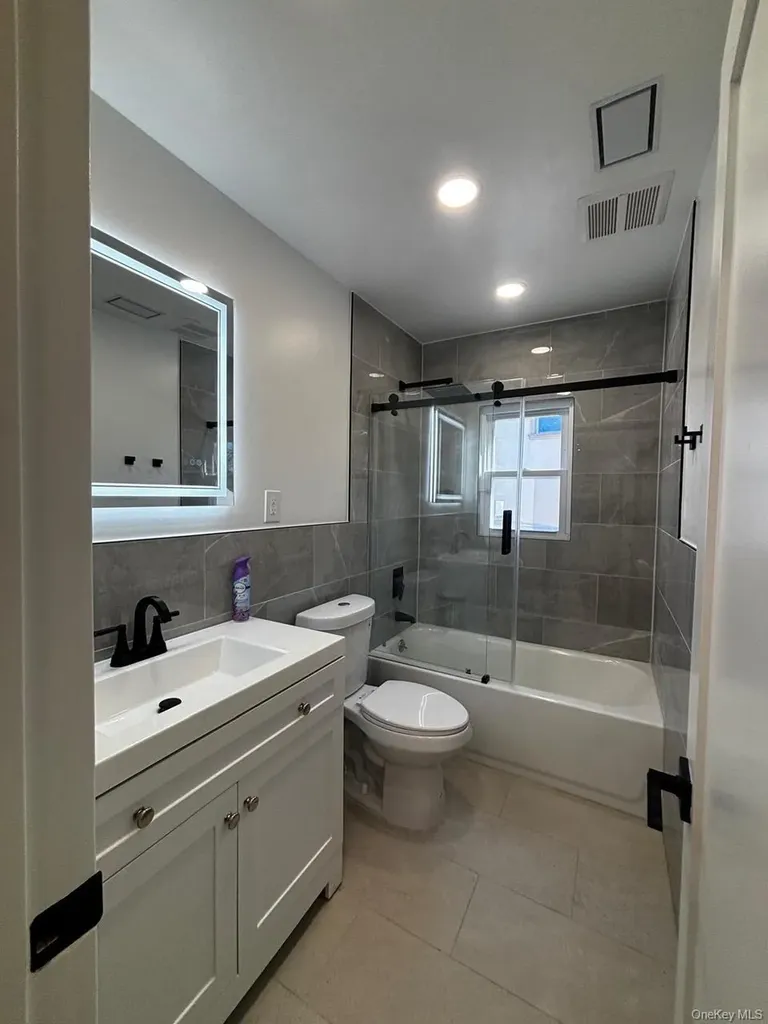 791 Longview Avenue North Woodmere NY 11581