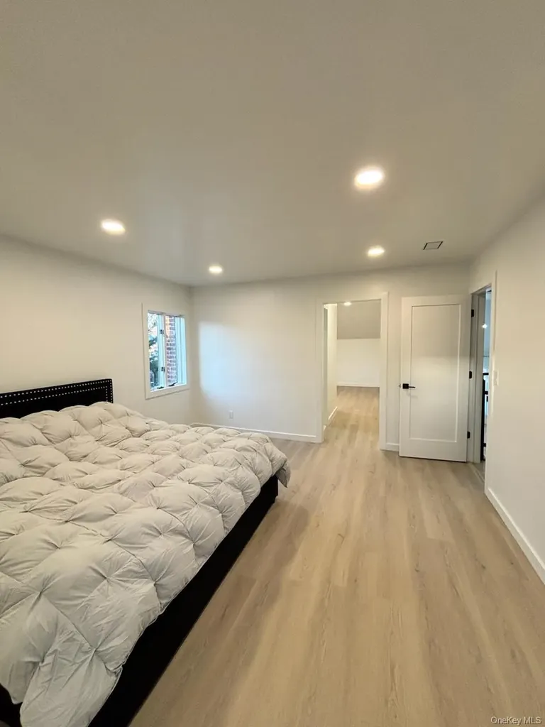 791 Longview Avenue North Woodmere NY 11581