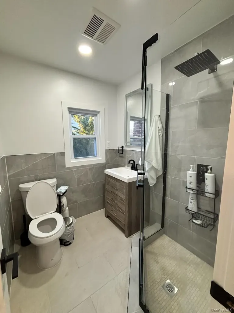 791 Longview Avenue North Woodmere NY 11581