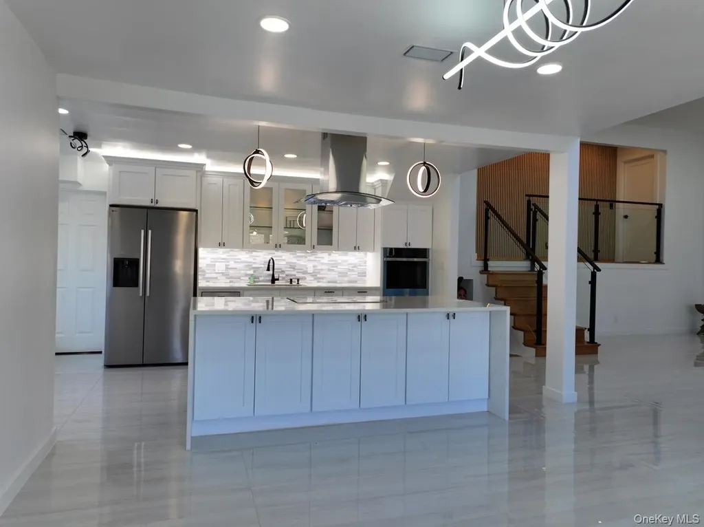 791 Longview Avenue North Woodmere NY 11581