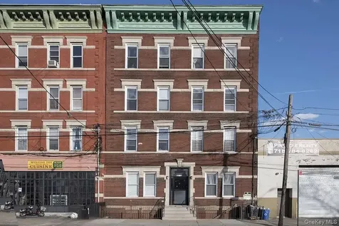 36-05 Vernon Boulevard Long Island City NY 11106