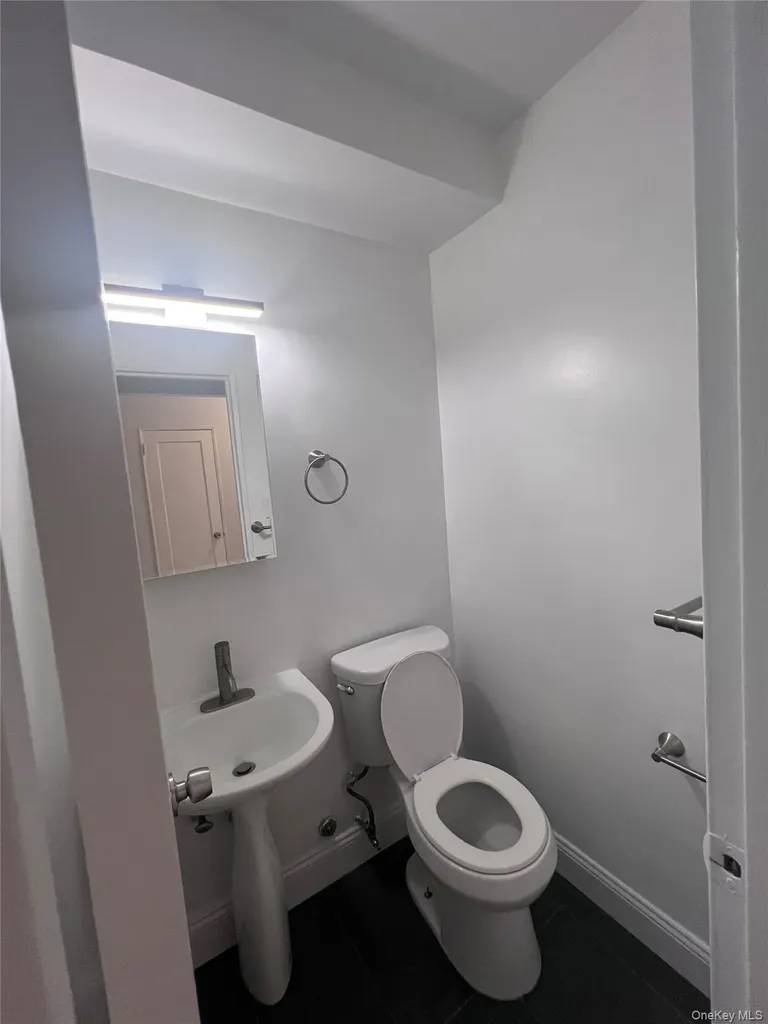 280 Collins Avenue Mount Vernon NY 10552