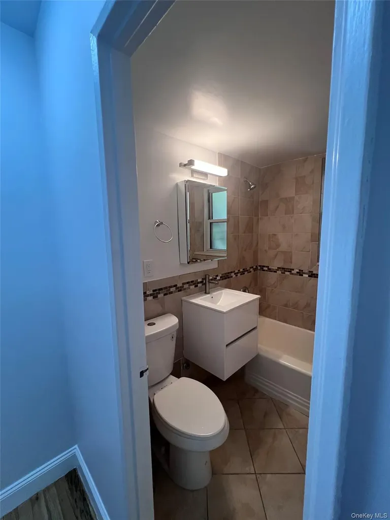 280 Collins Avenue Mount Vernon NY 10552