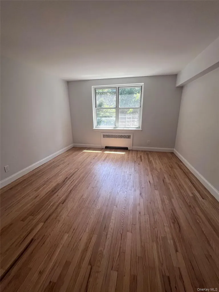 280 Collins Avenue Mount Vernon NY 10552