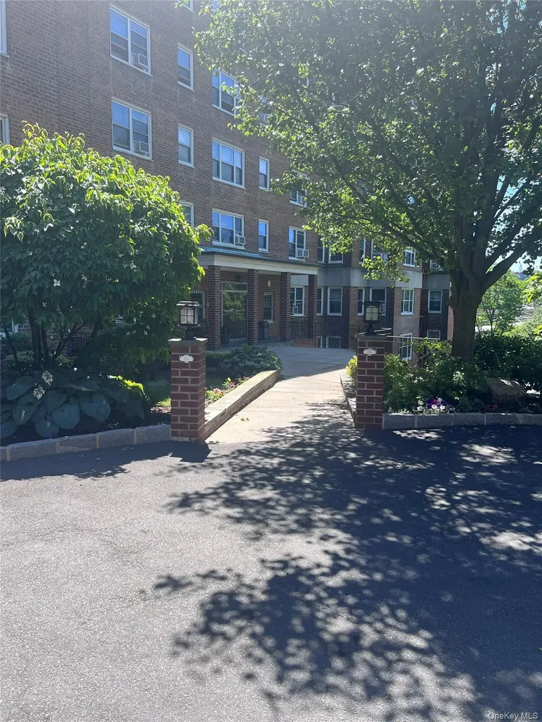 280 Collins Avenue Mount Vernon NY 10552