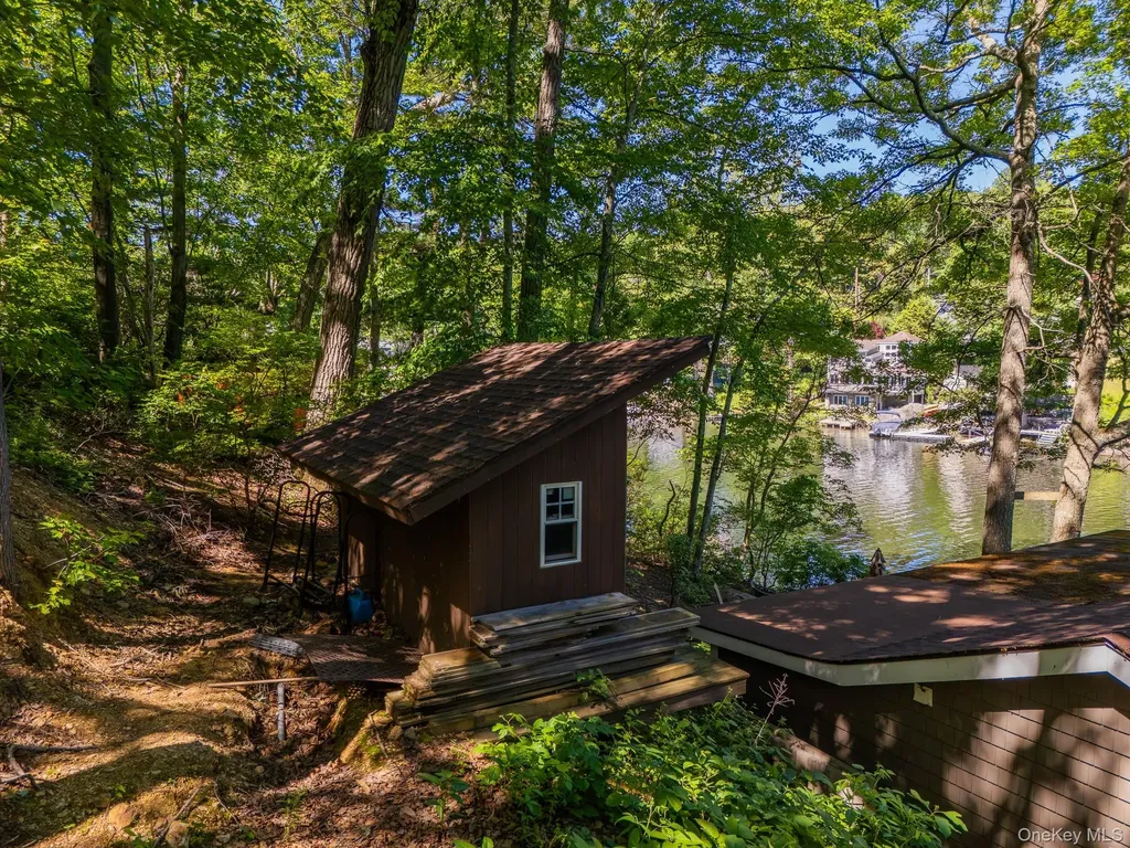 1616 Route 292 Holmes NY 12531