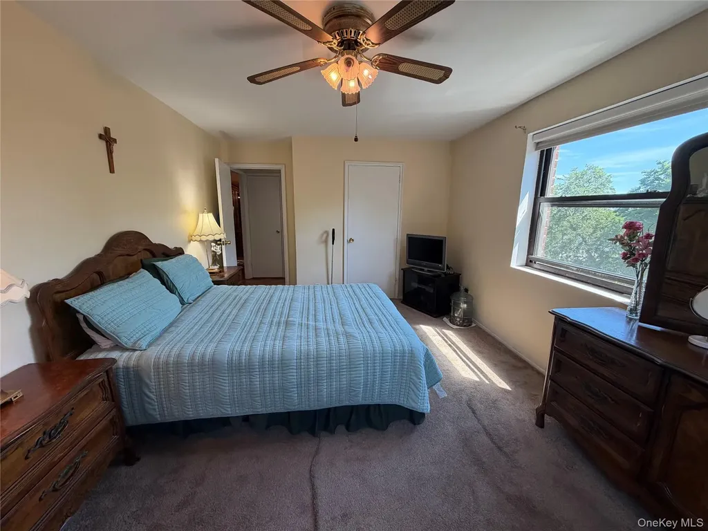 35 Shady Glen Court New Rochelle NY 10805