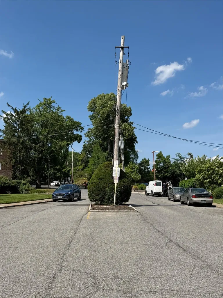 35 Shady Glen Court New Rochelle NY 10805