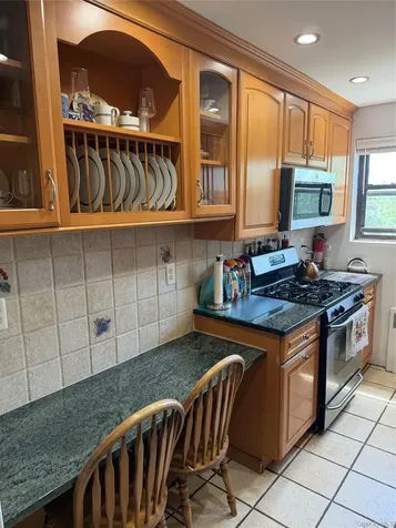 35 Shady Glen Court New Rochelle NY 10805