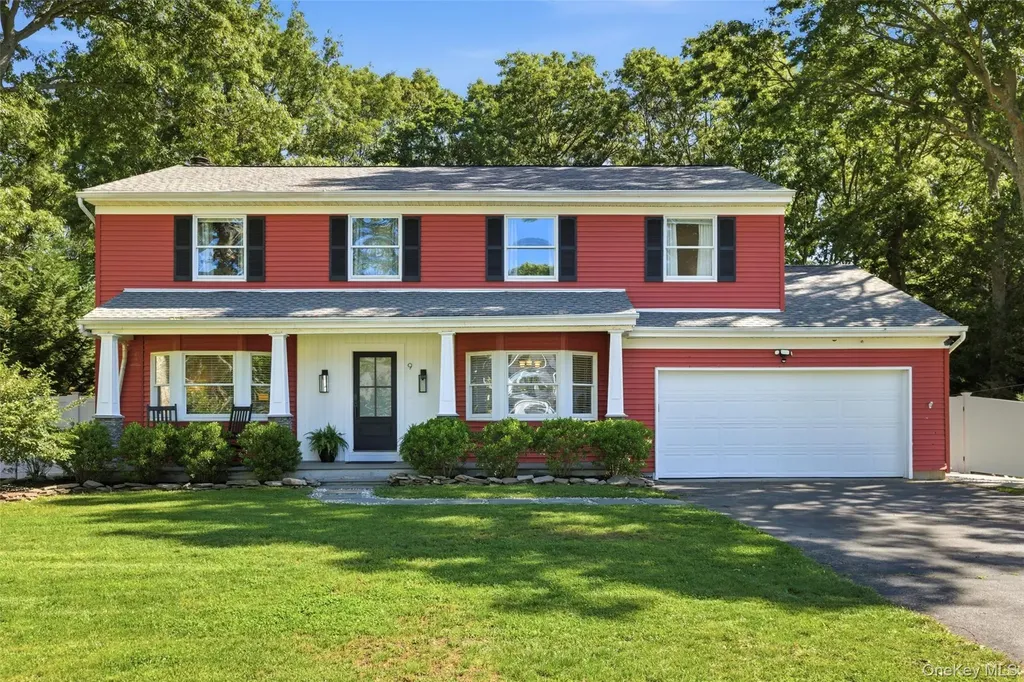 9 Northumberland Drive Shoreham NY 11786
