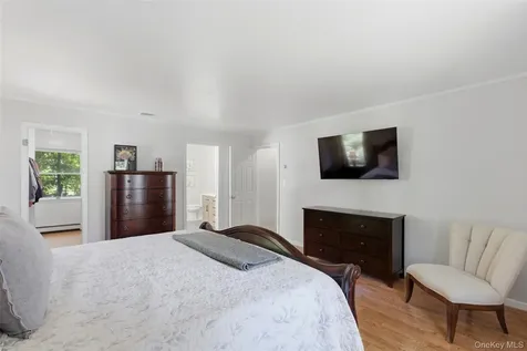 9 Northumberland Drive Shoreham NY 11786