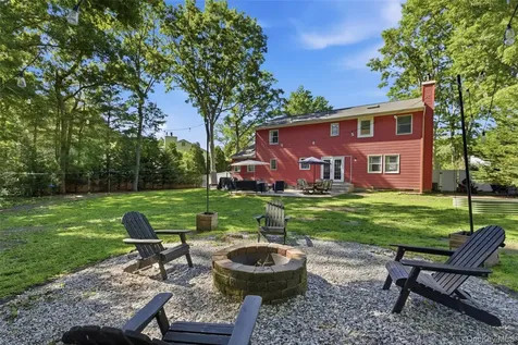 9 Northumberland Drive Shoreham NY 11786