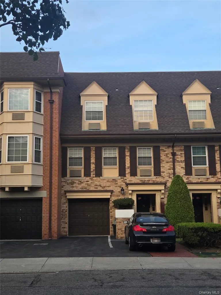 12-29 Diane Place Bayside NY 11360