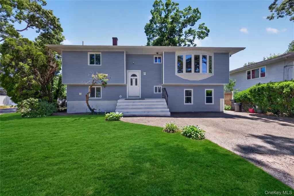 370 Chelsea Avenue West Babylon NY 11704